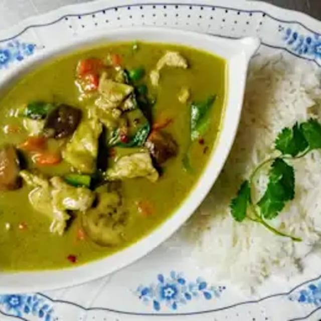 27. Green Curry With Rice.