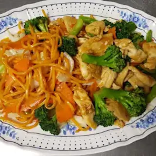 Broccoli Chicken Chow Mein.