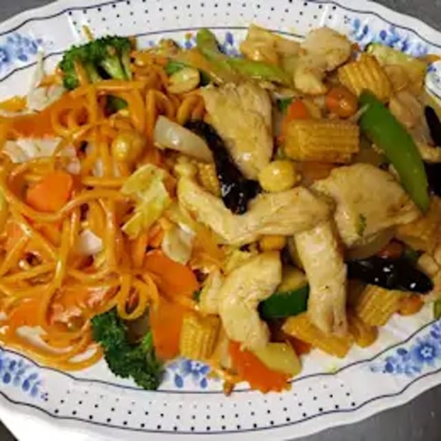 Kung Pao Chicken Chow Mein.